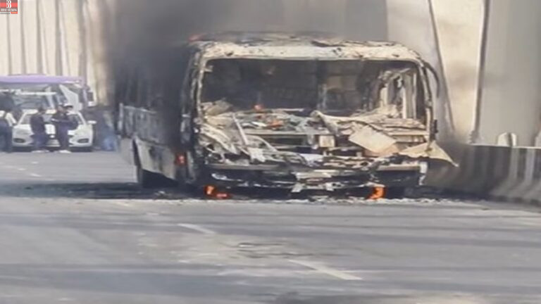 Gandhi-Setu-bus-fire-Accident